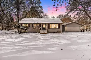 565 N Marshall Ave, Marshall, MI 49068 - Photo 1