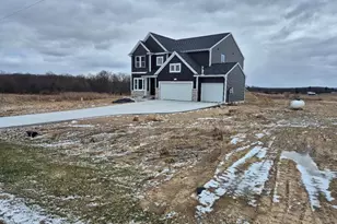 7105 Gibson Farms Dr, Middleville, MI 49333 - Photo 1