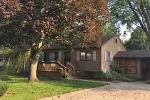 670 Sheridan Rd, Saint Joseph, MI 49085 - Photo 1