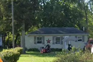 653 Murphy St, Jackson, MI 49202 - Photo 1