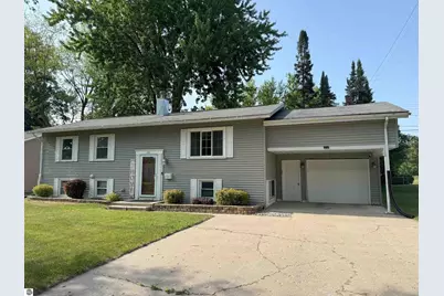 1411 North Drive, Mount Pleasant, MI 48858 - Photo 1