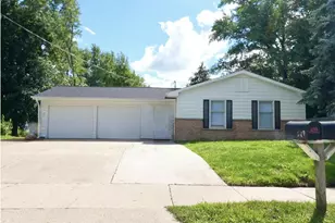 238-240 W Division St, Sparta, MI 49345 - Photo 1