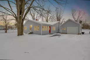 1410 Rowena Ln, Jackson, MI 49202 - Photo 1