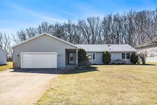 437 Kenaston Dr, Coldwater, MI 49036 - Photo 1
