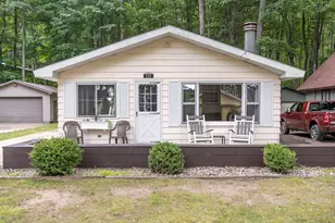 255 Robbins Ave, Roscommon, MI 48653 - Photo 1