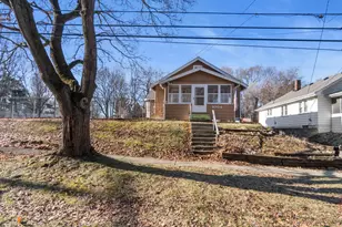 1004 Seymour Ave, Jackson, MI 49202 - Photo 1
