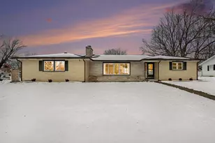 305 E 3rd St, Lawton, MI 49065 - Photo 1