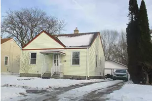 140 Comet St, Mount Clemens, MI 48043 - Photo 1