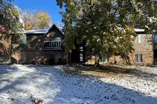 722 Buchanan Ave, Kalamazoo, MI 49008 - Photo 1