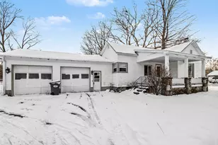 604 E 2nd St, Lawton, MI 49065 - Photo 1