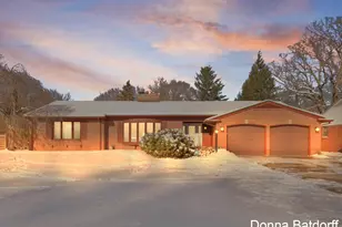 1725 Millbank St SE, Grand Rapids, MI 49508 - Photo 1