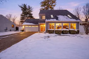 837 Tierra St SE, Kentwood, MI 49508 - Photo 1