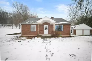 721 N Jefferson St, Lowell, MI 49331 - Photo 1