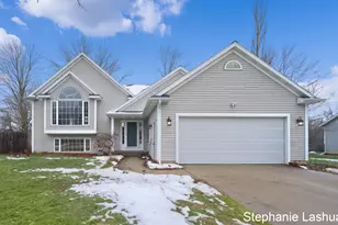 881 Maynard NW, Grand Rapids, MI 49504 - Photo 1