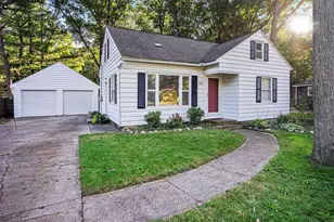 340 4th Ave, Holland, MI 49424 - Photo 1