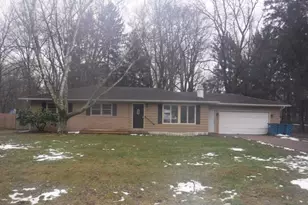 13084 Hoyt Dr, Battle Creek, MI 49014 - Photo 1