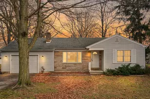 107 S Center St, Eaton Rapids, MI 48827 - Photo 1