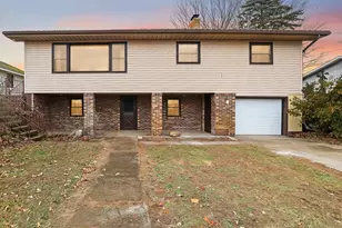 70070 Kenmore Dr, Edwardsburg, MI 49112 - Photo 1