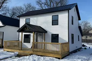 207 W Railroad St, Dowagiac, MI 49047 - Photo 1