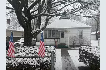 842 E Dale Avenue, Muskegon, MI 49442 - Photo 1