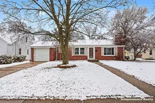 1047 Ellsmere St NE, Grand Rapids, MI 49505 - Photo 1