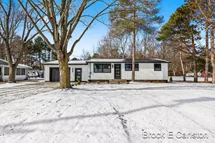 945 N Van Eyck St, Muskegon, MI 49442 - Photo 1