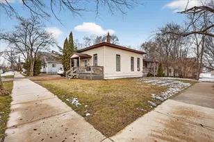 428 Houston Ave, Muskegon, MI 49441 - Photo 1