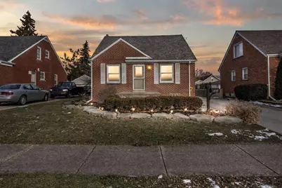 264 George Street, Trenton, MI 48183 - Photo 1