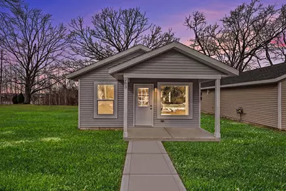 283 E Walton Avenue, Muskegon, MI 49442 - Photo 1