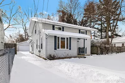 128 43rd Street SW, Grand Rapids, MI 49548 - Photo 1