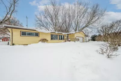 4290 E Britain Avenue, Benton Harbor, MI 49022 - Photo 1