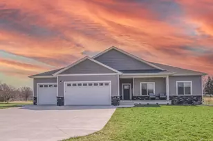 561 Wedge Ct, Coldwater, MI 49036 - Photo 1