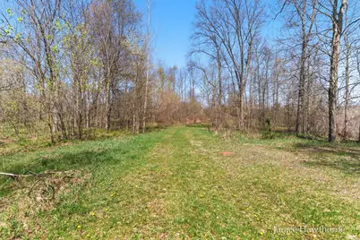 700 E Woodlawn Avenue, Hastings, MI 49058 - Photo 1