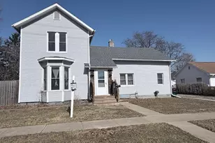411 W Kilbuck St, Tecumseh, MI 49286 - Photo 1