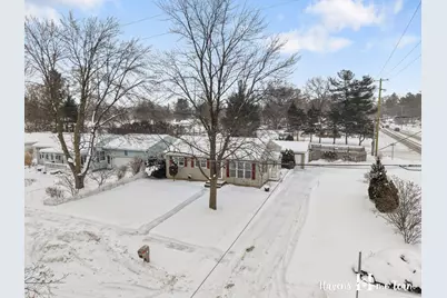 5186 Mildred Avenue SE, Kentwood, MI 49508 - Photo 1