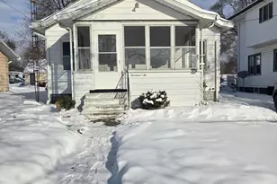 1402 Floral Ave, Jackson, MI 49202 - Photo 1
