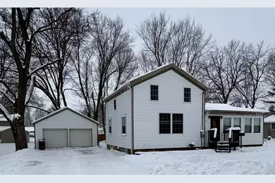 432 E Vine Street, Vicksburg, MI 49097 - Photo 1