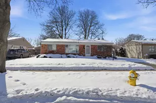 50673 Jim Dr, Chesterfield, MI 48047 - Photo 1