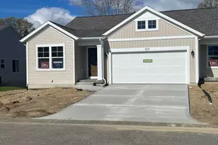 1571 N Village Cir, Kalamazoo, MI 49009 - Photo 1