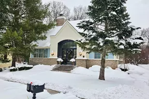 1088 Balsam Hill Ave SE, Grand Rapids, MI 49546 - Photo 1