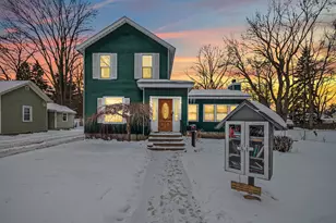 20 S West St, Hillsdale, MI 49242 - Photo 1