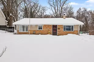 859 Bristol Ave NW, Grand Rapids, MI 49504 - Photo 1