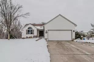 1782 Sycamore Ct, Saline, MI 48176 - Photo 1