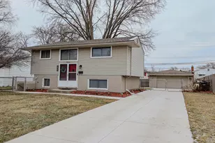 38544 Trafalgar Way, Sterling Heights, MI 48312 - Photo 1