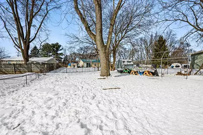 7 Riviera Drive N, Battle Creek, MI 49037 - Photo 1
