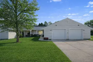 7132 E Cannon Pl Dr NE, Rockford, MI 49341 - Photo 1