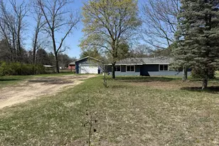 495 S Maple Island Rd, Muskegon, MI 49442 - Photo 1