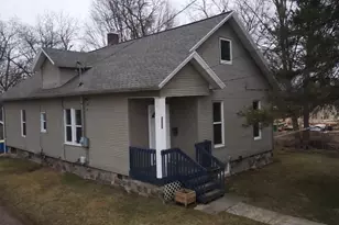 1013 Maple Ave, Jackson, MI 49203 - Photo 1