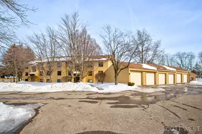 300 Farington Boulevard #16, Holland, MI 49423 - Photo 1