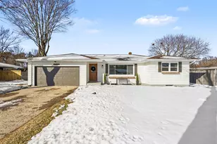 2243 Jeffrey St, Stevensville, MI 49127 - Photo 1